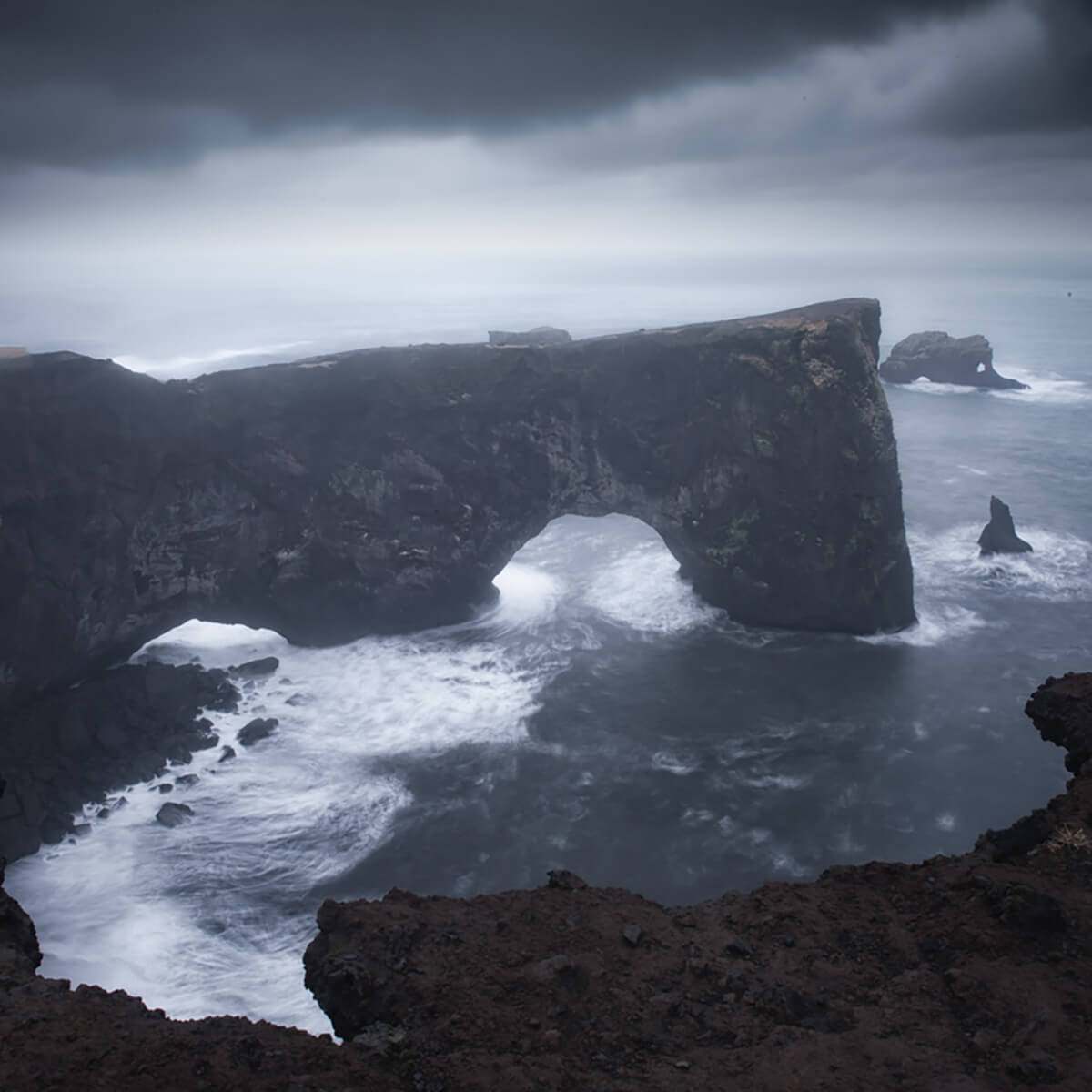Back to Vik: Cliffs & Sea Stacks - Image 3