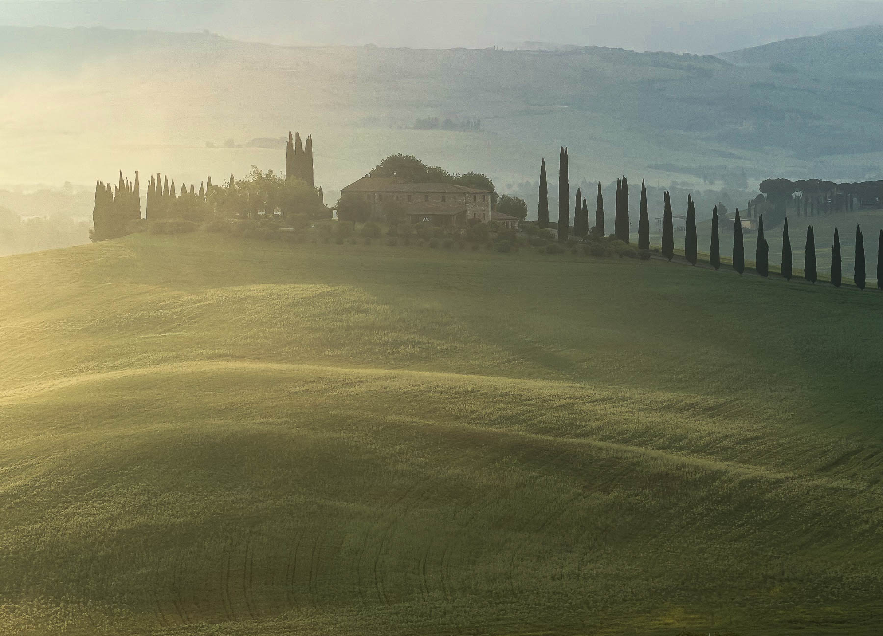 Arrival & Golden Hour at the Villa - Image 5