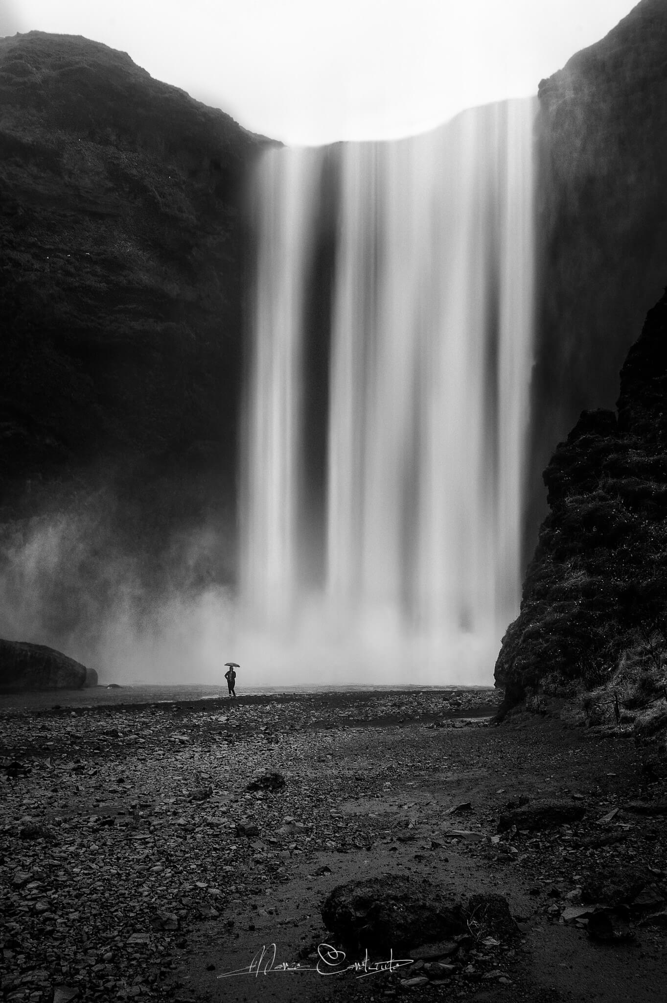 Southbound: Seljalandsfoss, Skógafoss & Kvernufoss - Image 1